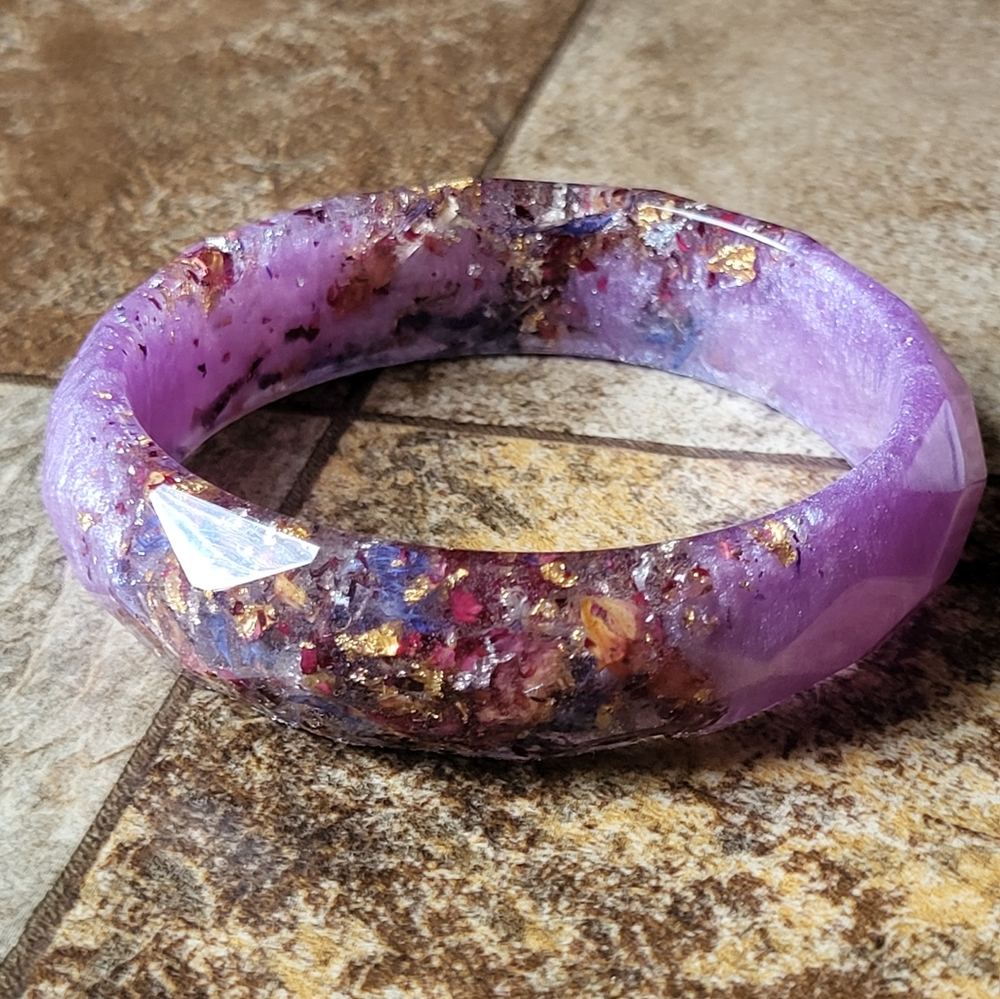 2.75 inch Flower Resin Bangle